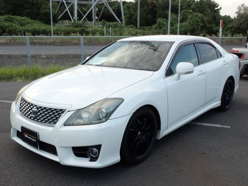 TOYOTA CROWN