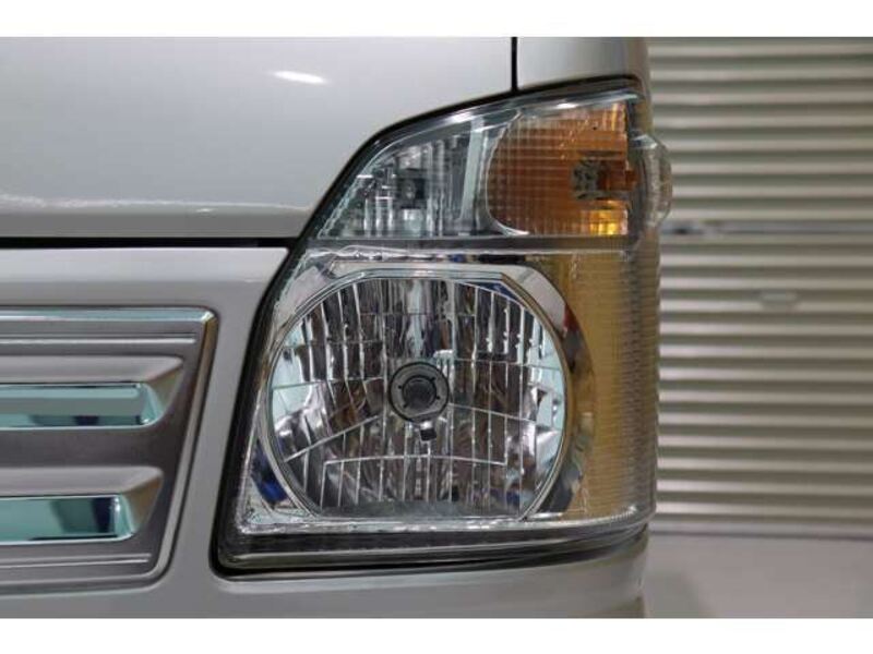 MINICAB TRUCK
