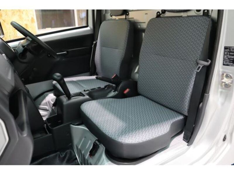 MINICAB TRUCK