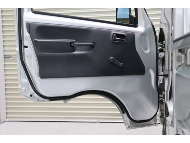 MINICAB TRUCK