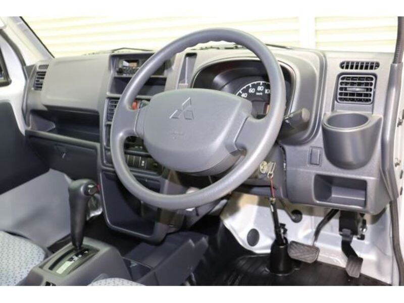 MINICAB TRUCK