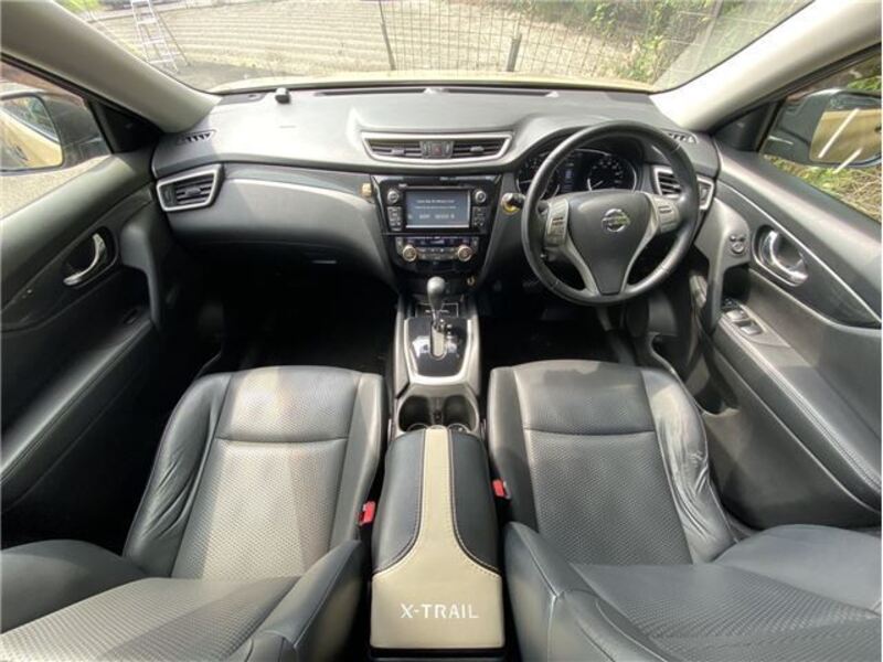 X-TRAIL