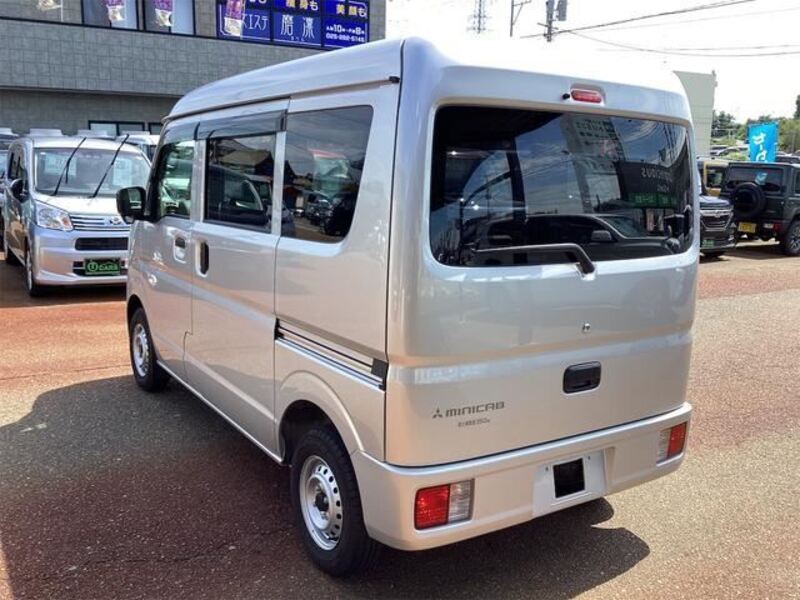 MINICAB VAN