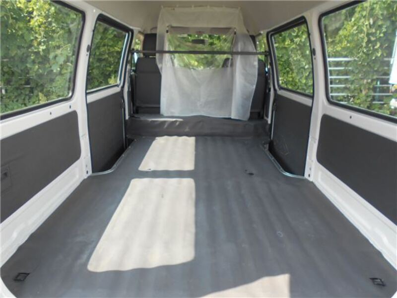 BONGO VAN