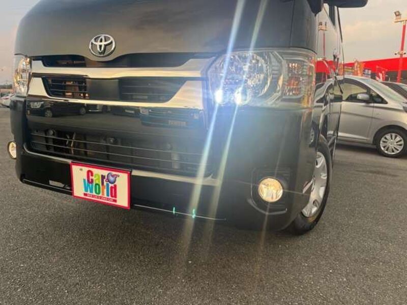HIACE VAN