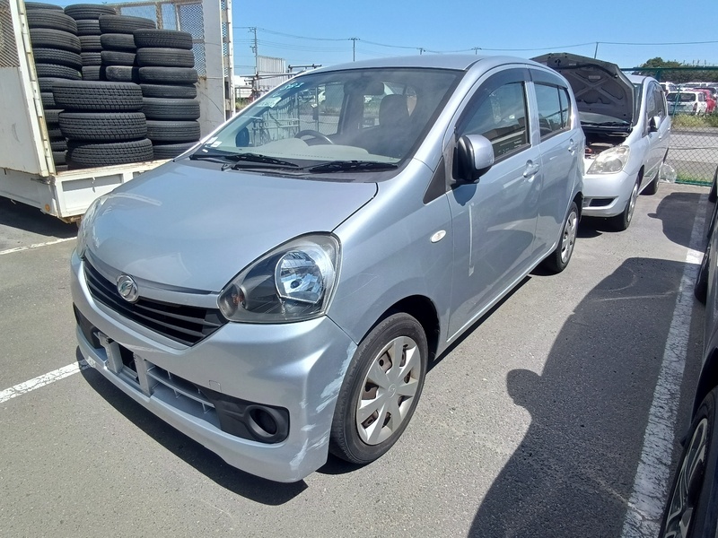 DAIHATSU Mira Es