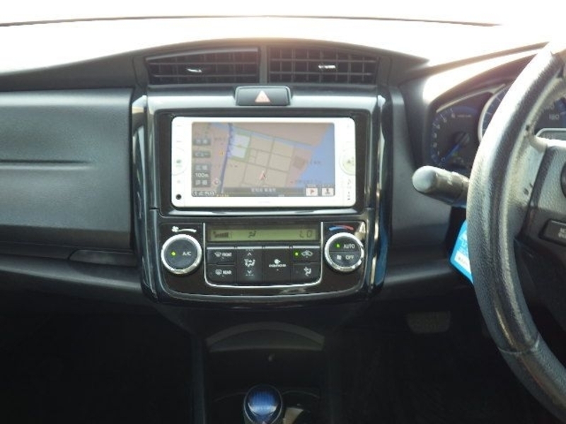 COROLLA AXIO