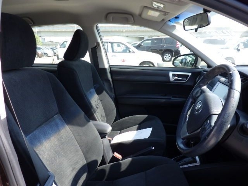 COROLLA AXIO