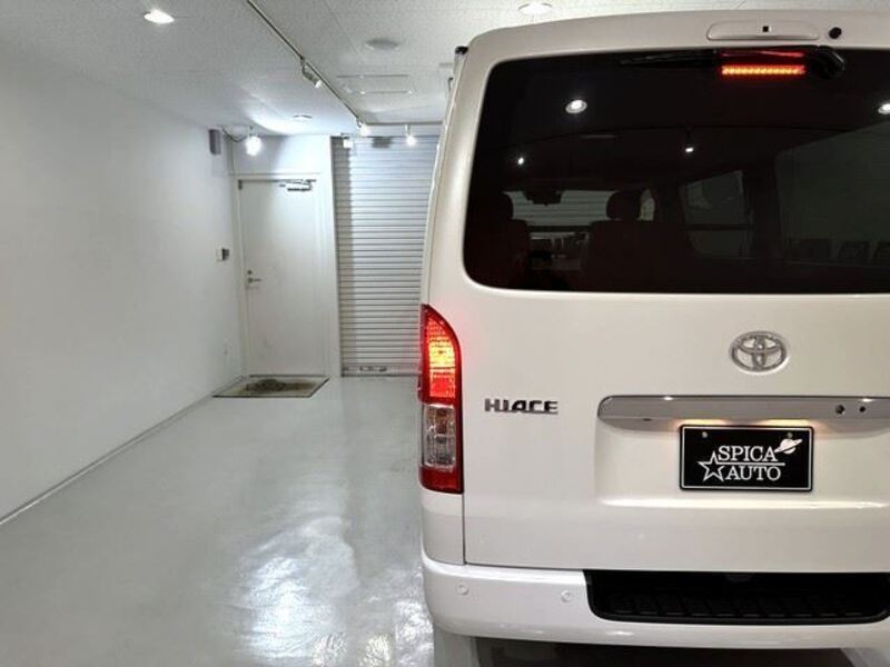 HIACE VAN