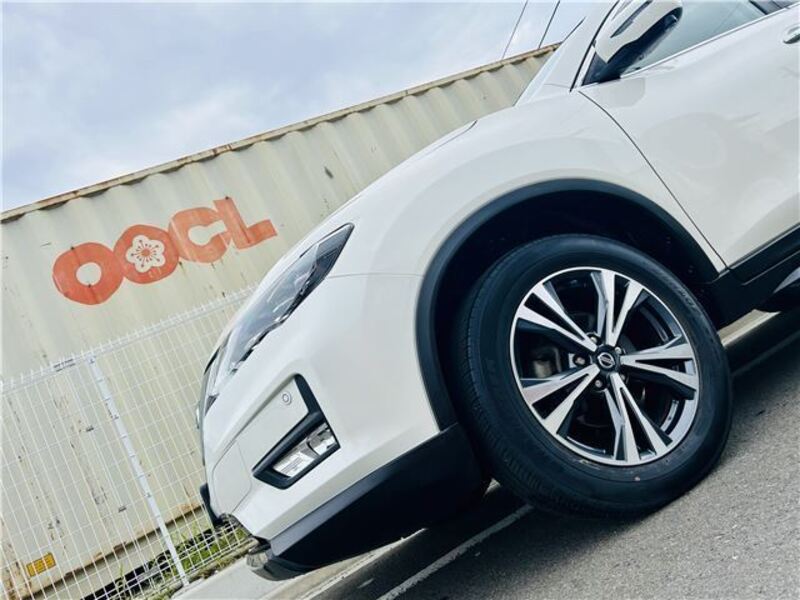 X-TRAIL