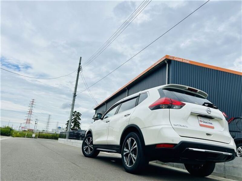 X-TRAIL