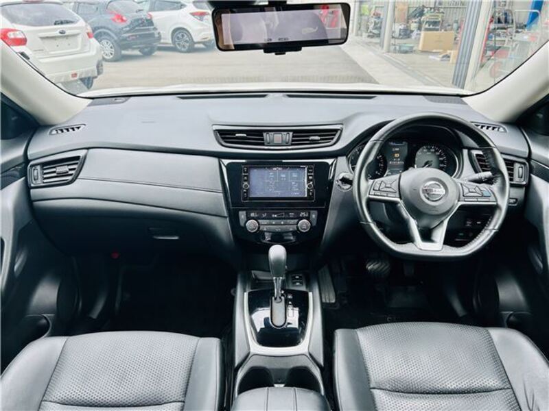X-TRAIL