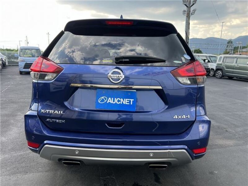 X-TRAIL