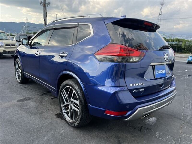 X-TRAIL
