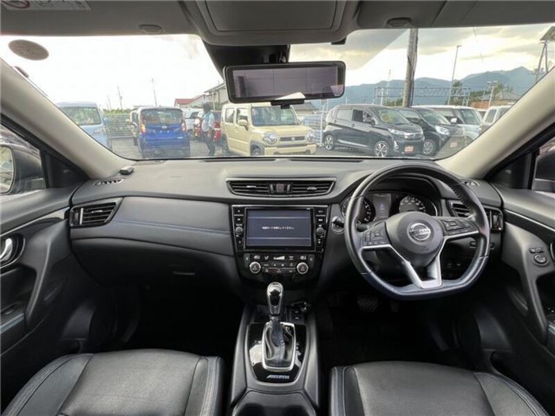 X-TRAIL