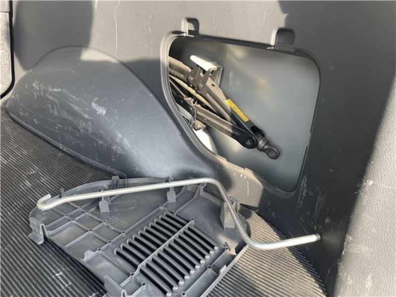 SUCCEED VAN
