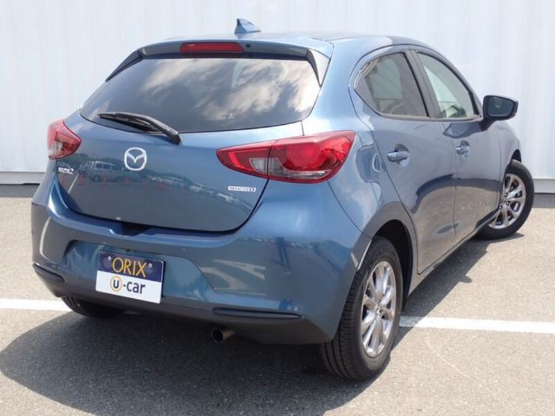 MAZDA2