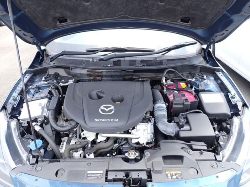 MAZDA2