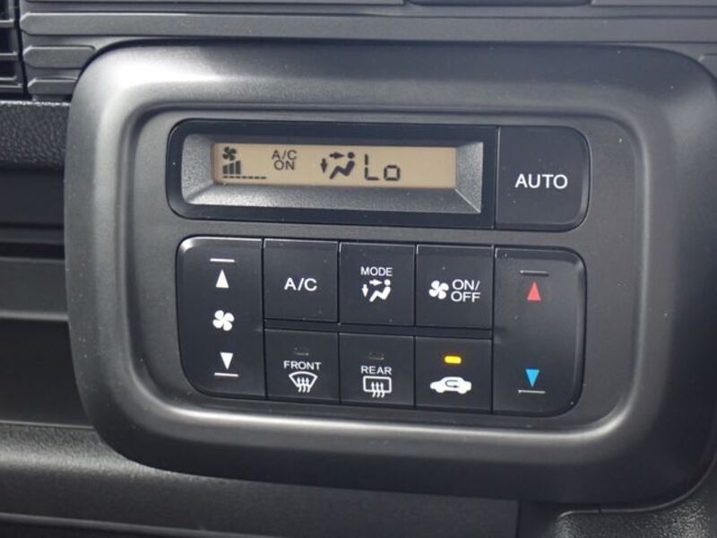 N-VAN