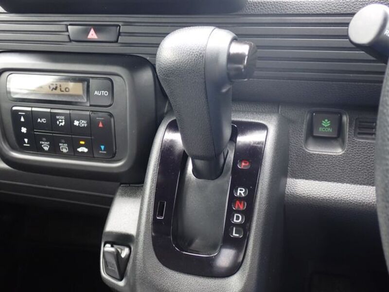 N-VAN
