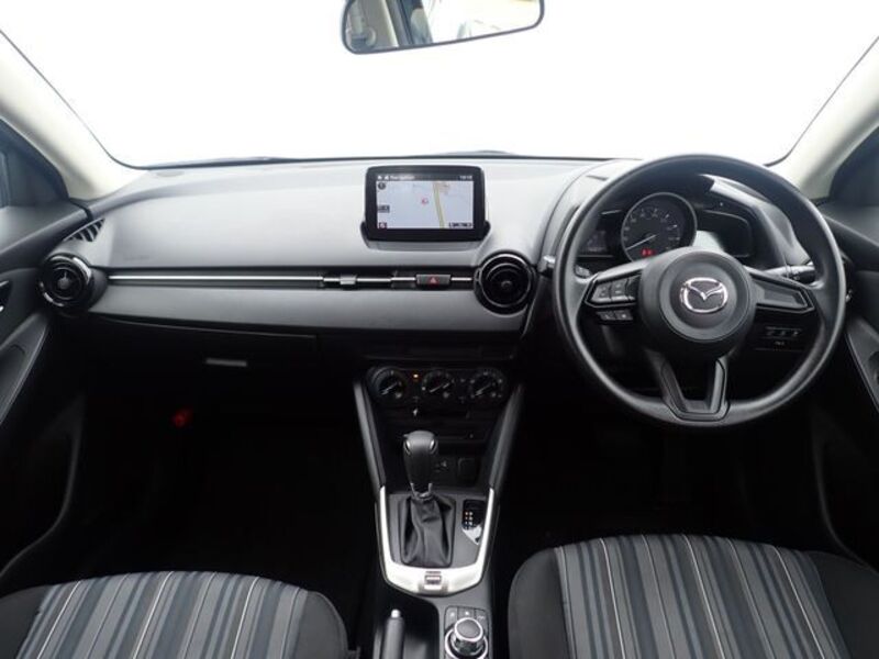 MAZDA2