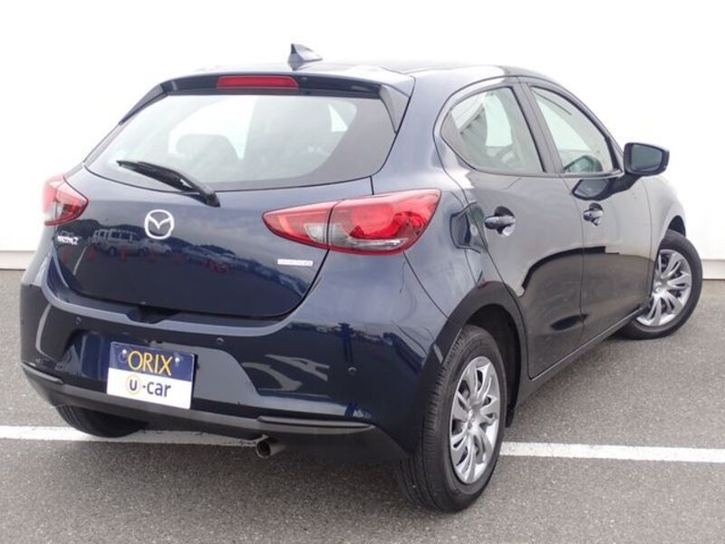 MAZDA2