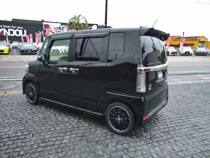 N BOX CUSTOM