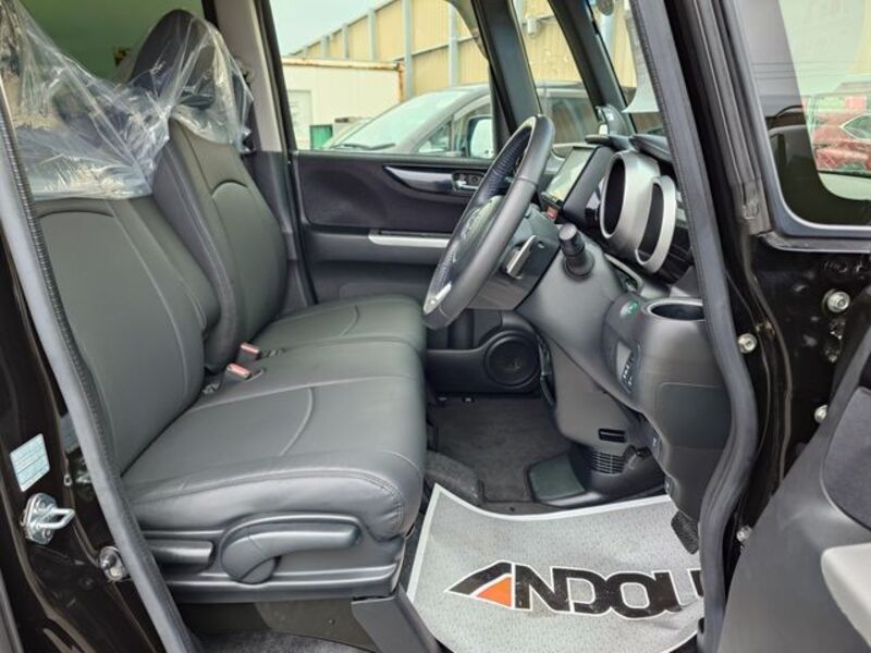 N BOX CUSTOM