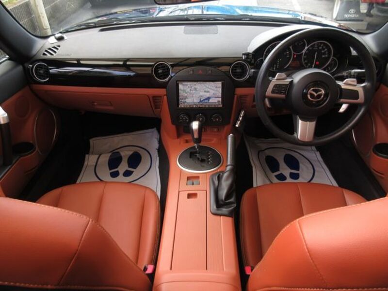ROADSTER