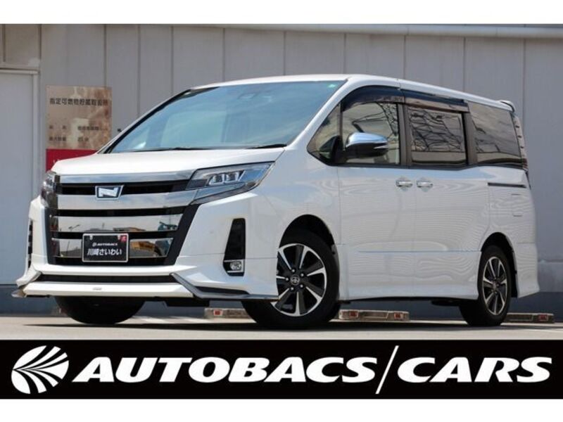 TOYOTA NOAH