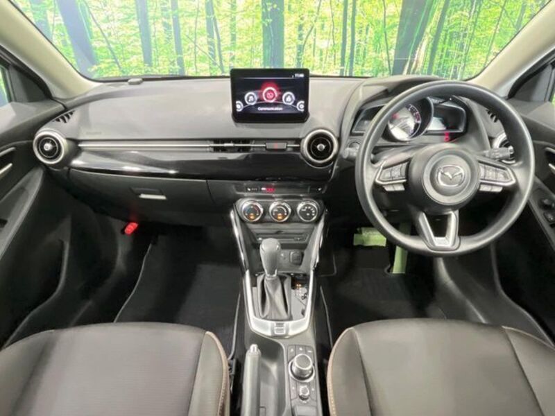 MAZDA2