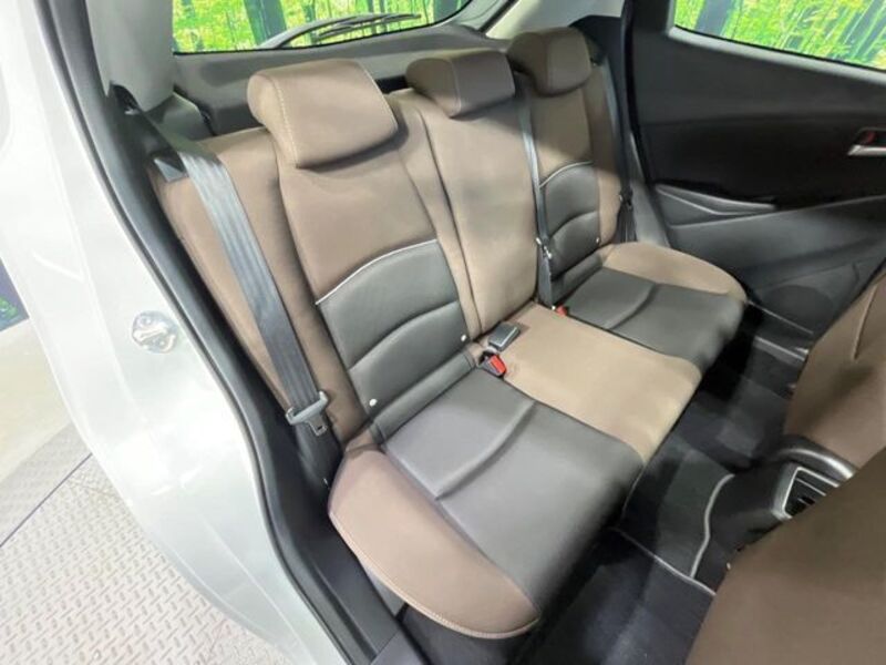 MAZDA2