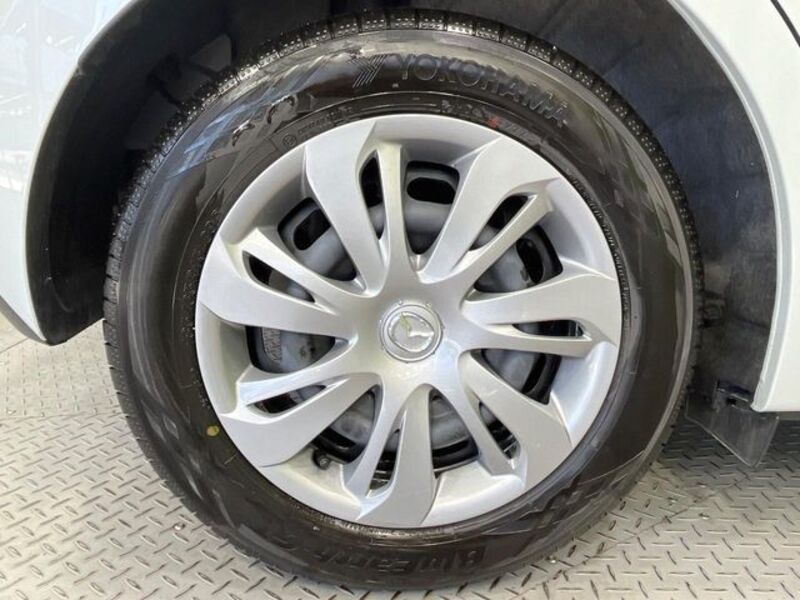 MAZDA2