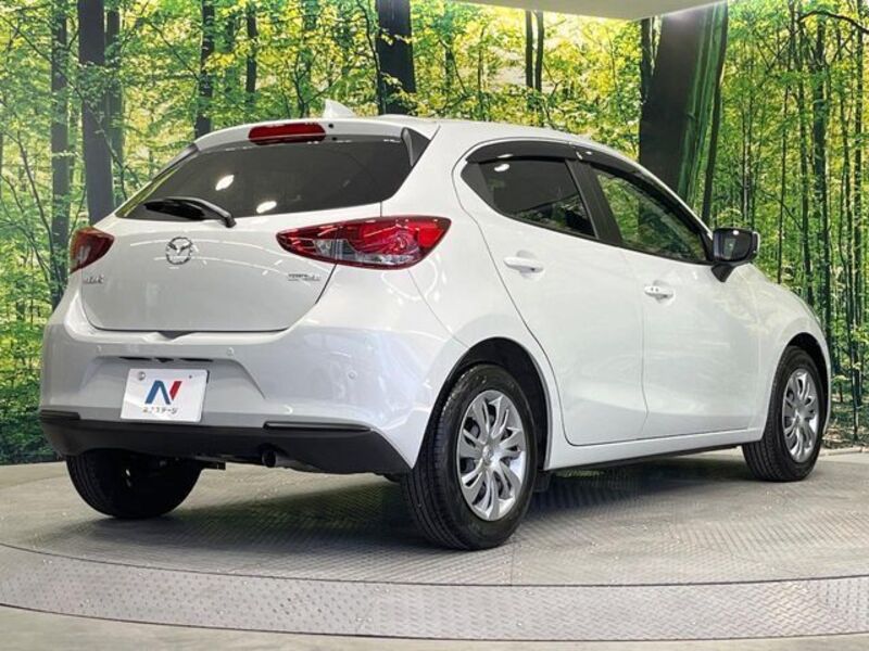 MAZDA2