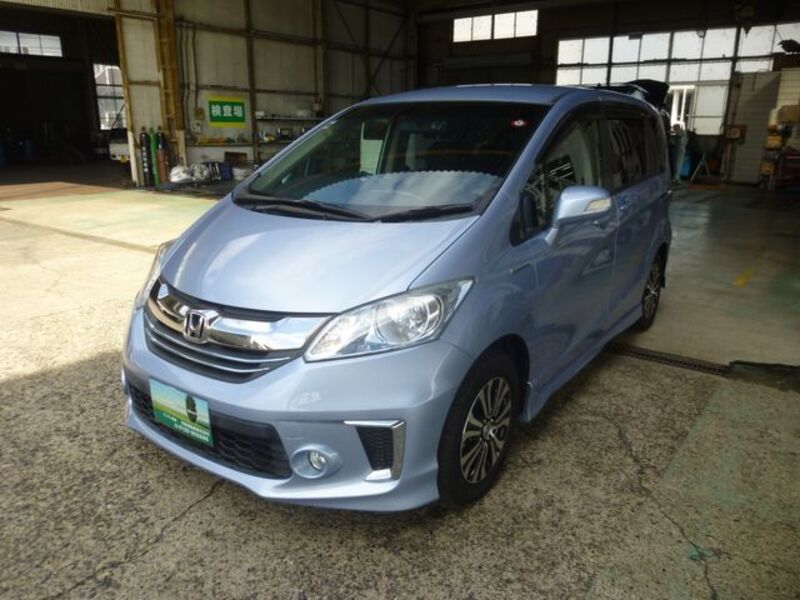 HONDA FREED HYBRID