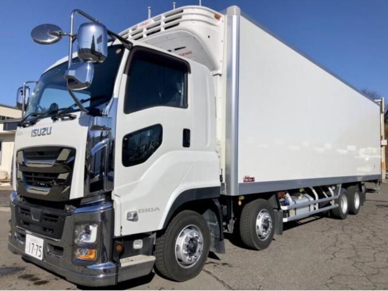 ISUZU GIGA