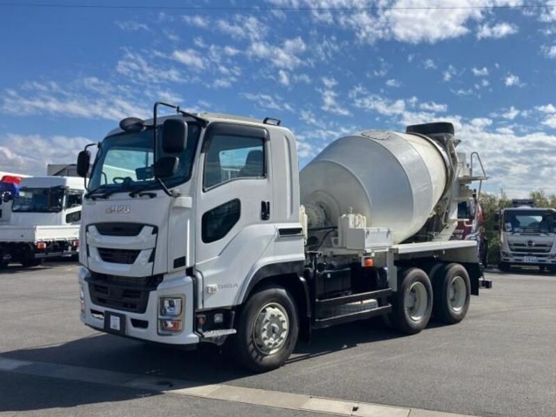 ISUZU GIGA