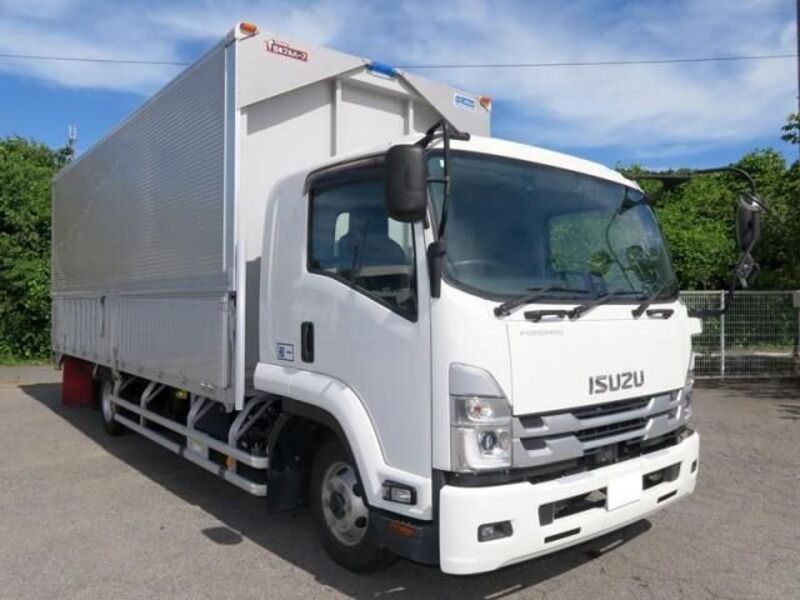 ISUZU FORWARD