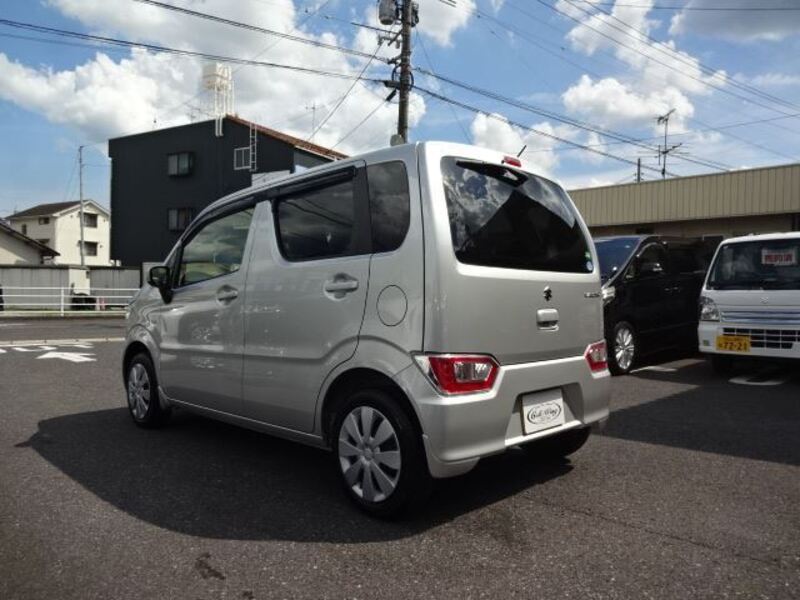 WAGON R