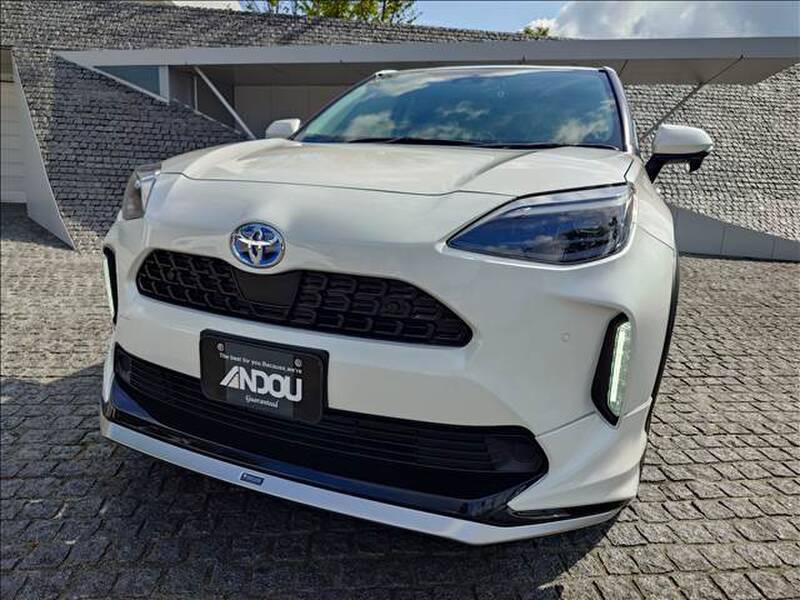YARIS CROSS