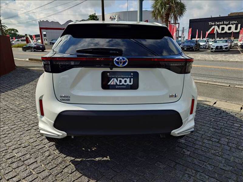 YARIS CROSS