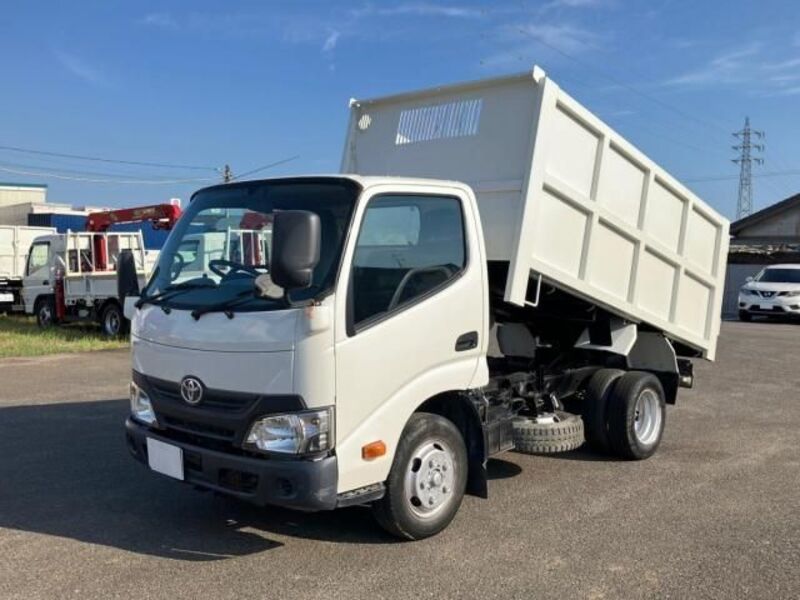 TOYOTA DYNA