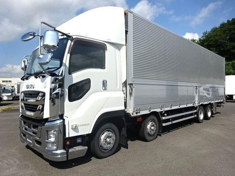 ISUZU GIGA