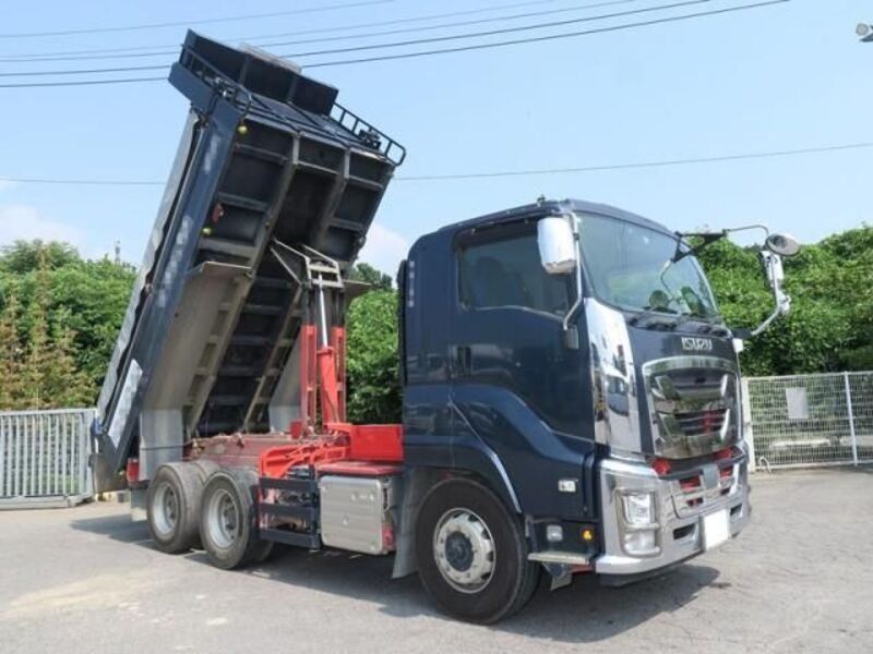 ISUZU GIGA
