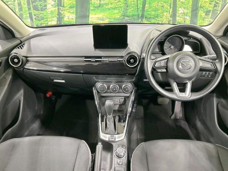 MAZDA2