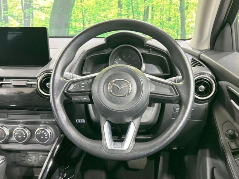 MAZDA2