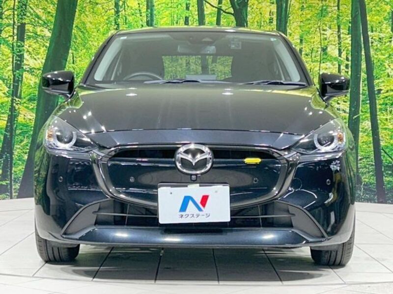 MAZDA2