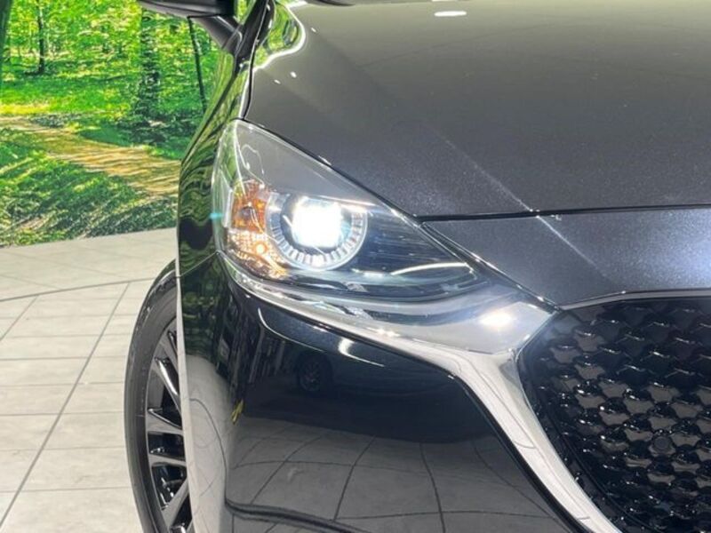 MAZDA2