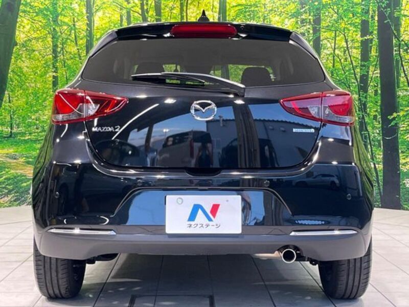 MAZDA2