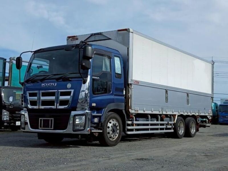 ISUZU GIGA